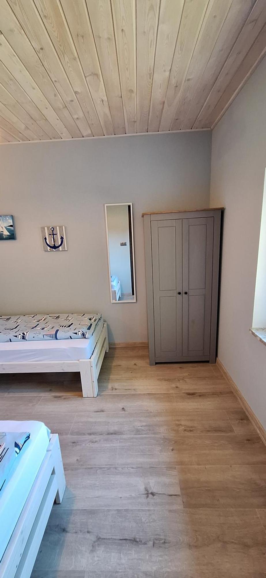 Anchor Apartment *